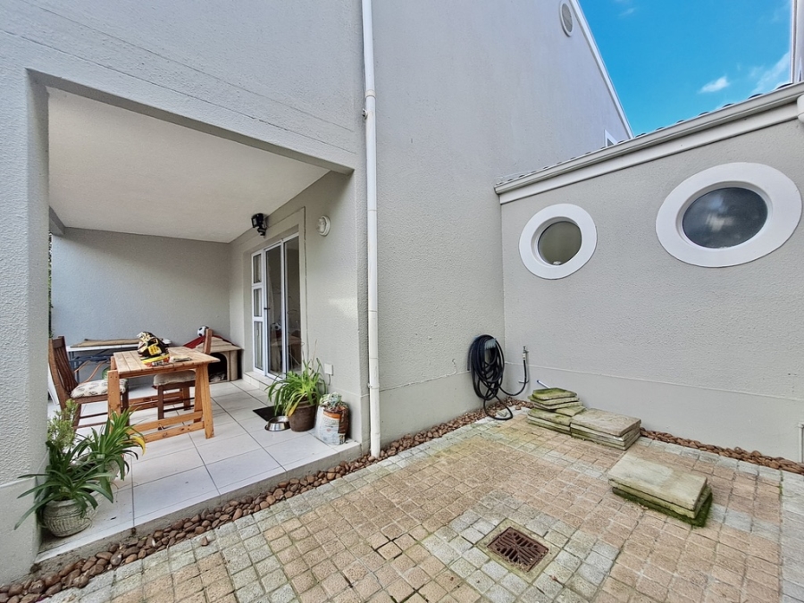 2 Bedroom Property for Sale in Big Bay Western Cape